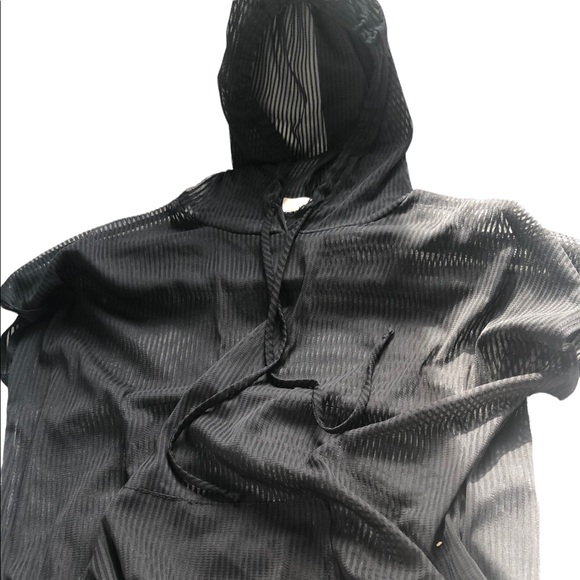 Free Kisses Beach cover up hoodie - Picture 2 of 3